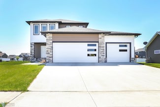 2427 Harbor Ln, West Fargo, ND 58078