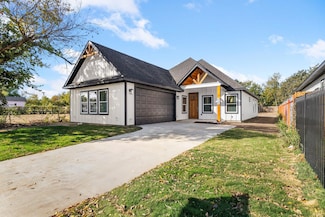 3766 Waldorf St, Fort Worth, TX 76119