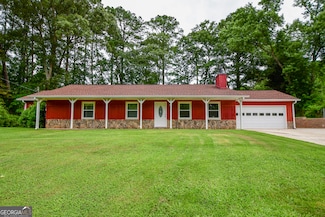 125 Point View Ct, Tyrone, GA 30290