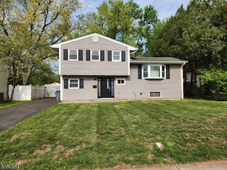 109 Brentwood Rd, Raritan, NJ 08869