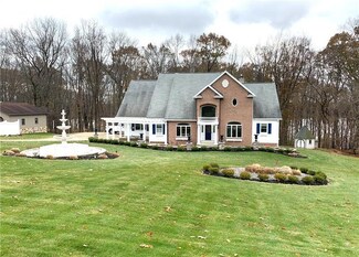 55 Willadell Rd, Transfer, PA 16154
