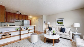 2216 Pleasant Ave S Unit 210, Minneapolis, MN 55404