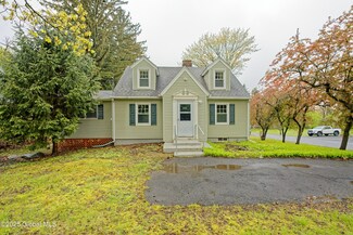426 N Greenbush Rd, Rensselaer, NY 12144
