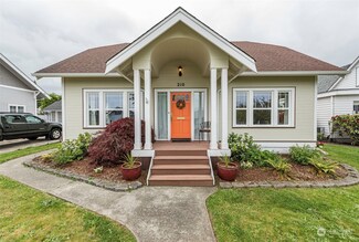 210 W 13th St, Port Angeles, WA 98362