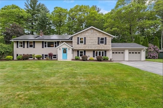 19 Bruce Dr, North Smithfield, RI 02896