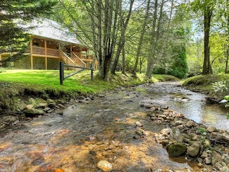 656 Newberry Dr, Ellijay, GA 30536