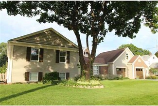 504 Highland Dr, Rossford, OH 43460