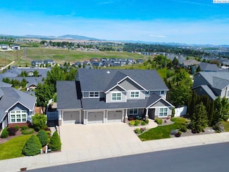 1130 SW Crestview St, Pullman, WA 99163