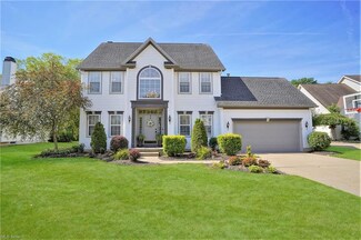 2850 Orchard Grove Ct, Fairlawn, OH 44333