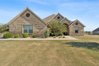 163 Eagles Crest Ln, Weatherford, TX 76087