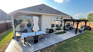 157 Monroe Dr, Kyle, TX 78640