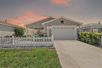 2296 Whisper St, The Villages, FL 32162