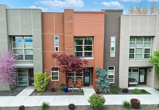 10267 W Carlton Bay Dr, Garden City, ID 83714