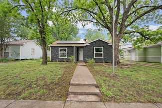 3925 Gordon Ave, Fort Worth, TX 76110