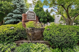 6050 Blake Ridge Rd, Edina, MN 55436