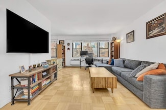 245 E 24th St Unit 14A, New York, NY 10010