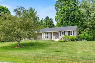 6013 Birchwood Ln, Sodus, NY 14551
