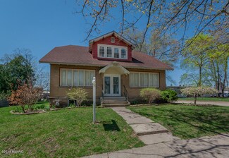 109 S Lake St, Grant, MI 49327