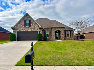 18369 Red Tail St, Athens, AL 35613