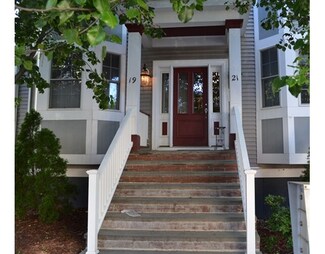 19 Harris St Unit 2, Somerville, MA 02143