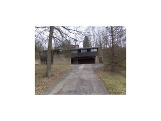 2853 Lake Washington Rd, Washington, WV 26181