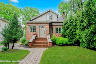 264 Rathbun Ave, Staten Island, NY 10312