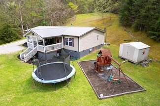 447 Harrison Newsome Rd, Pikeville, KY 41501
