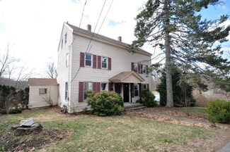 1687 Main St, Concord, MA 01742