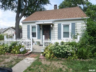 3417 W Shoff Ave, Peoria, IL 61604