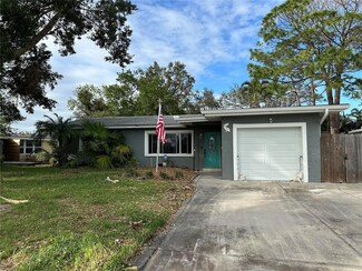 301 89th Ave NE, Saint Petersburg, FL 33702
