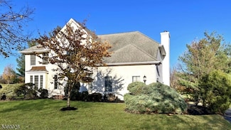 9 Colonial Ct, Skillman, NJ 08558