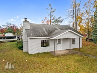 3153 Jenson St, Lewiston, MI 49756