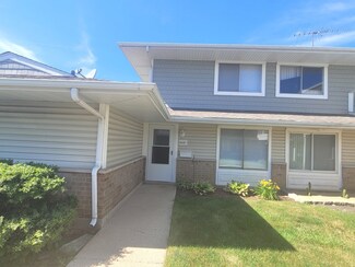 6045 Kit Carson Dr Unit 172, Hanover Park, IL 60133