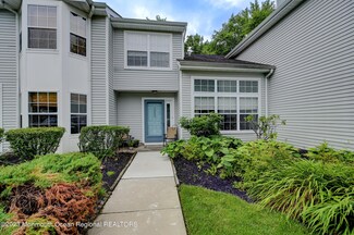 313 Towne Dr, Manalapan, NJ 07726