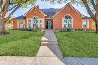 2008 Crockett Cir, Irving, TX 75038