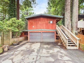 2910 Greenbriar Ln, Arcata, CA 95521