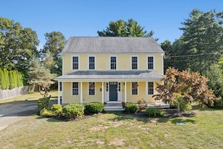 38 Prospect St, Kingston, MA 02364