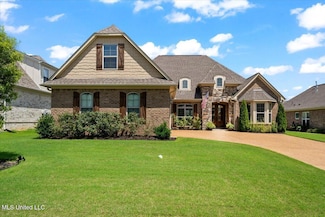 2896 Liam Ln, Nesbit, MS 38651