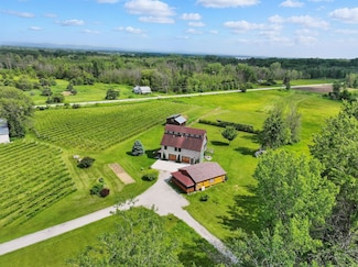 85 Shrine Rd, Isle La Motte, VT 05463