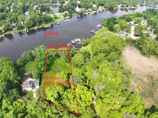4460 N River Bay Rd, Waterford, WI 53185