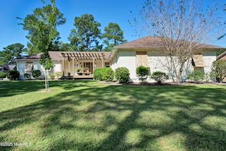 626 Robert e Lee Dr, Wilmington, NC 28412