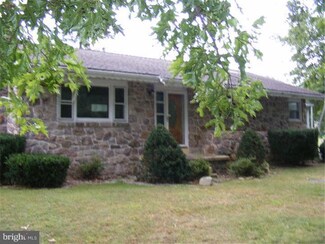 113 Memorial Hwy, Fleetwood, PA 19522