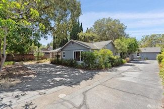 555 Marsh Rd, Menlo Park, CA 94025