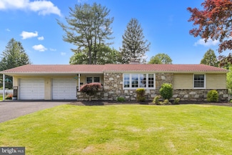 2 Brook Ln, Yardley, PA 19067