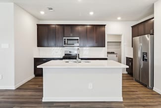 908 Dayflower Ct, Lavon, TX 75166