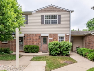 525 W Washington Ave Unit 9, Lake Bluff, IL 60044