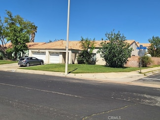 12415 5th Ave, Victorville, CA 92395