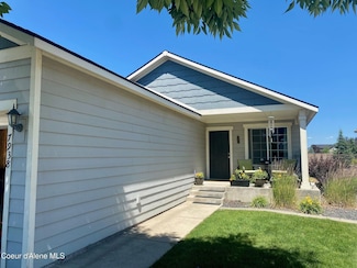 7938 W Kayak Ct, Rathdrum, ID 83858
