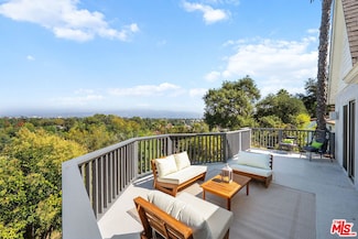 11543 Sunshine Terrace, Studio City, CA 91604