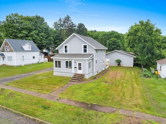 217 Birch St, Niagara, WI 54151